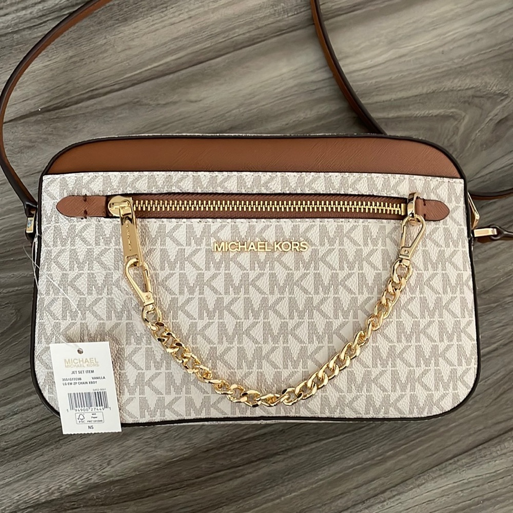 MICHAEL KORS Jet Set Large Zip Chain
Crossbody Bag Purse in Vanilla NWT